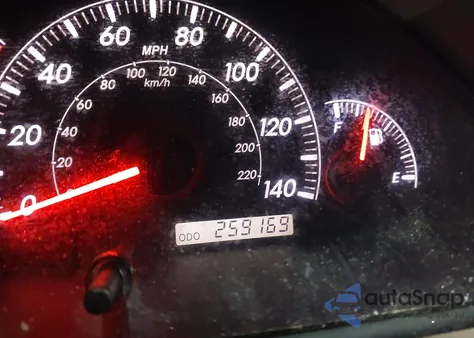 2005 Toyota Camry Le z USA, uszkodzony, nr VIN 4T1BE32K75U429285